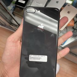 iPhone 8 Plus 