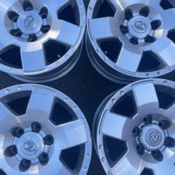 (4) Rines - 17’  Lexus 