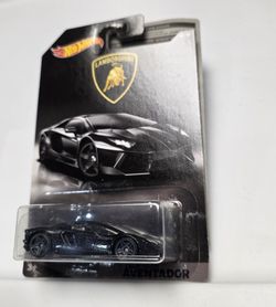 Hot Wheels Lamborghini Aventador 