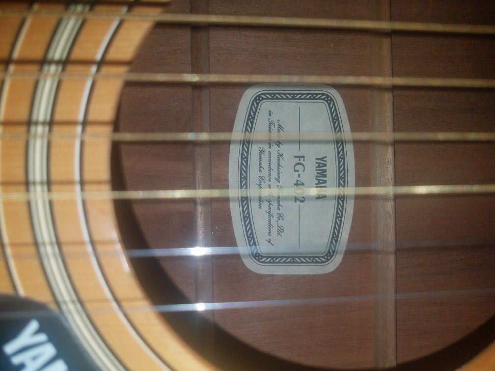 FG-402 original Yamaha Guitar