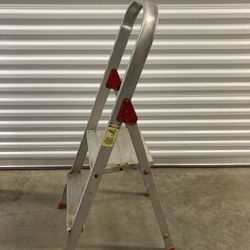 Ladder 2’ Aluminum Step Stool Or Ladder-OSHA Approved-Lightweight Folding  With Safety Grip Handle