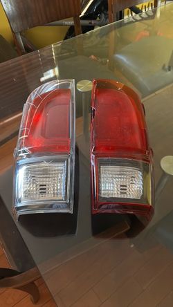 Tacoma 2021 tail lights