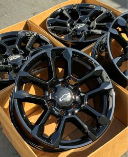 18” Chevy Silverado Tahoe factory wheels rims gloss black new