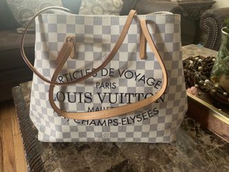 Louis Vuitton purse
