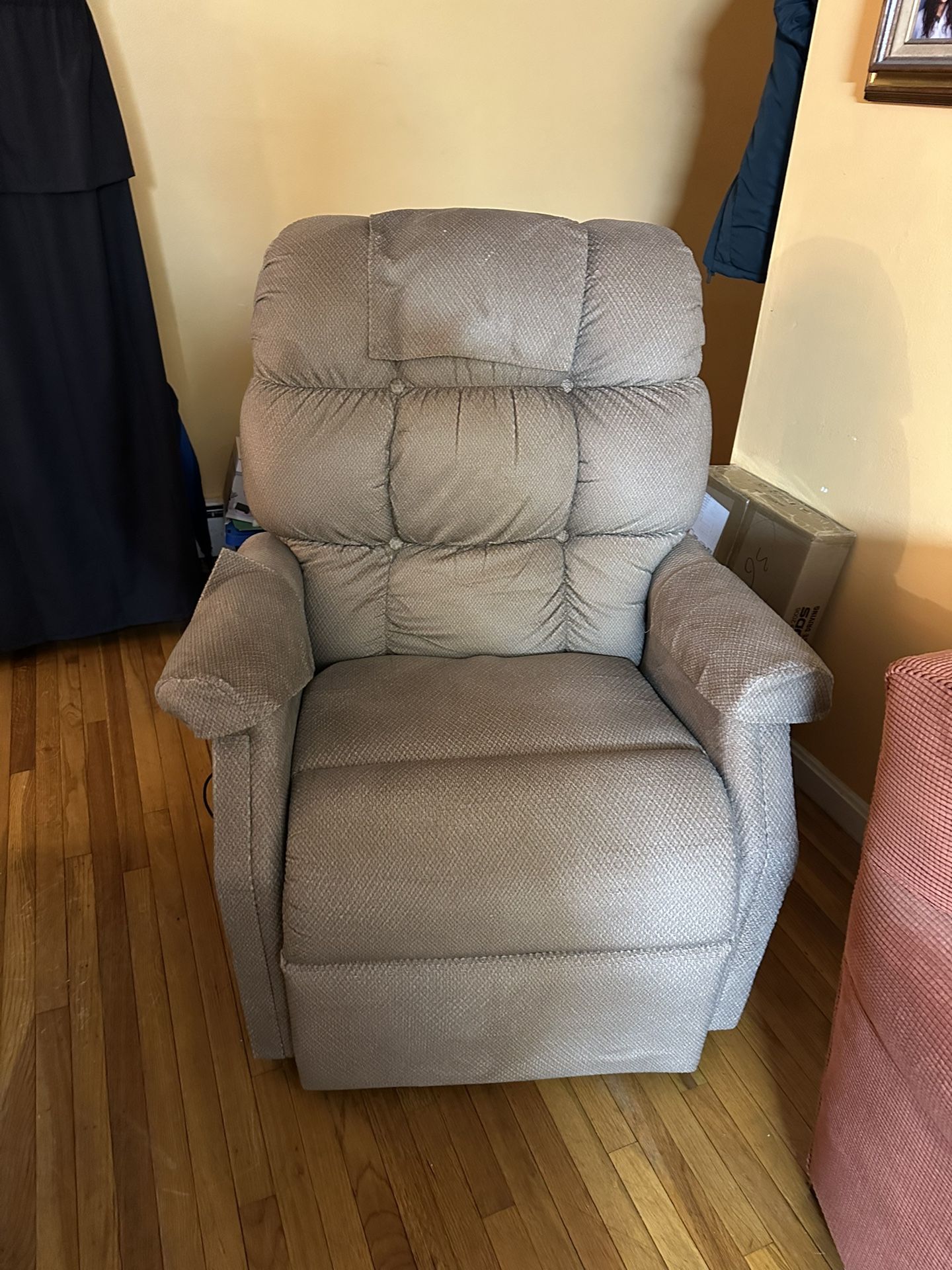 Power Lift Recliner Chair