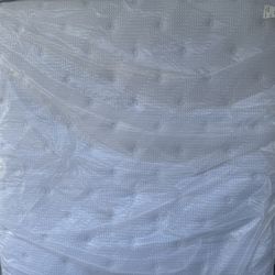 Beautyrest King Mattress and box spring 