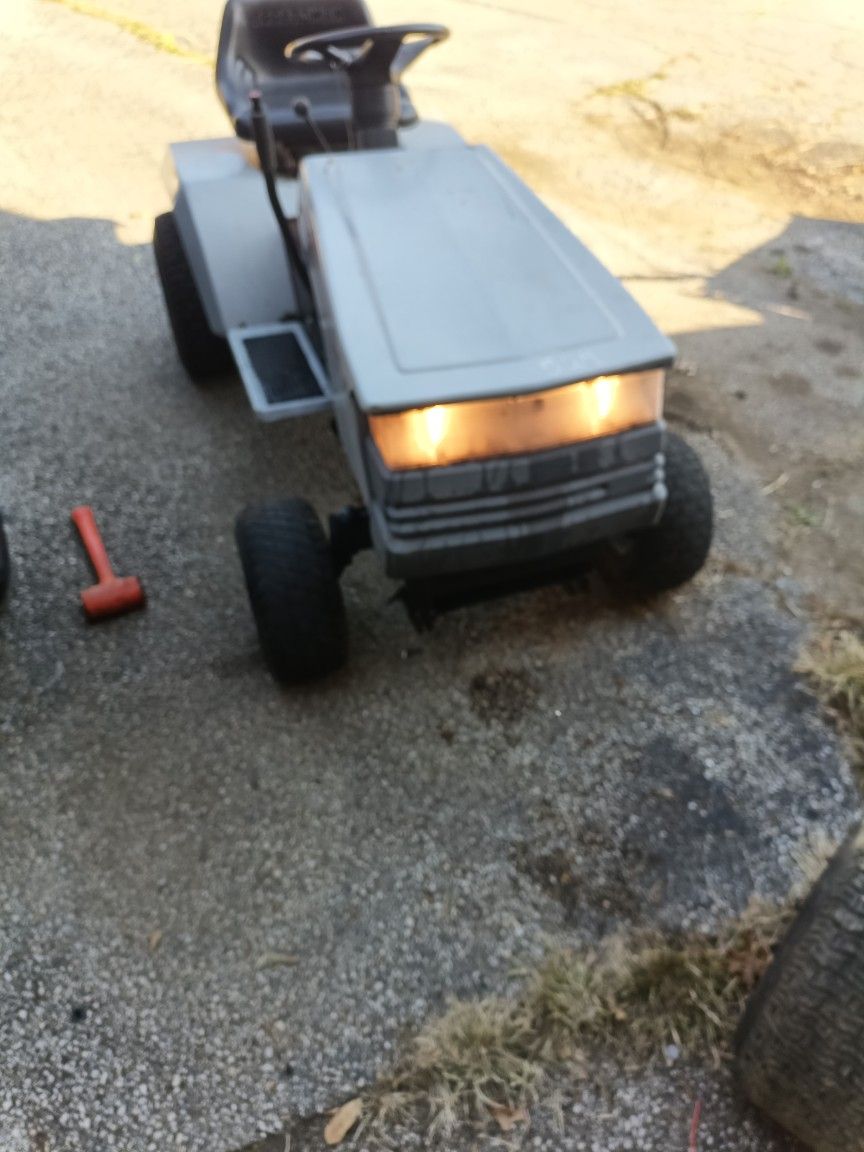 Craftsman Riding Mower