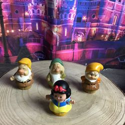 Fisher Price Little People Disney Snow White & 3 Of The 7 Dwarfs 