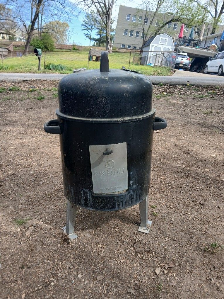 Masterbuilt John McLemore Signature Series Charcoal Bullet Smoker Black