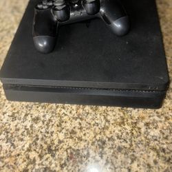 PS4 Slim