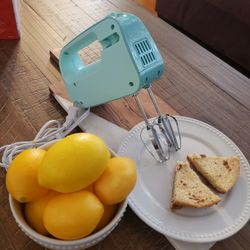 Dash Smartstore Hand Mixer