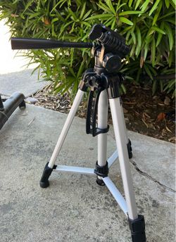 Lightweight Aluminum Tripod Camera Mount, Portable 3-Section Stand for Cameras, Phones