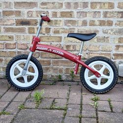 Radio Flyer Go Balance Bike Pre-Bike Glider Girl Boy Unisex Red Age 2.5-4 years old