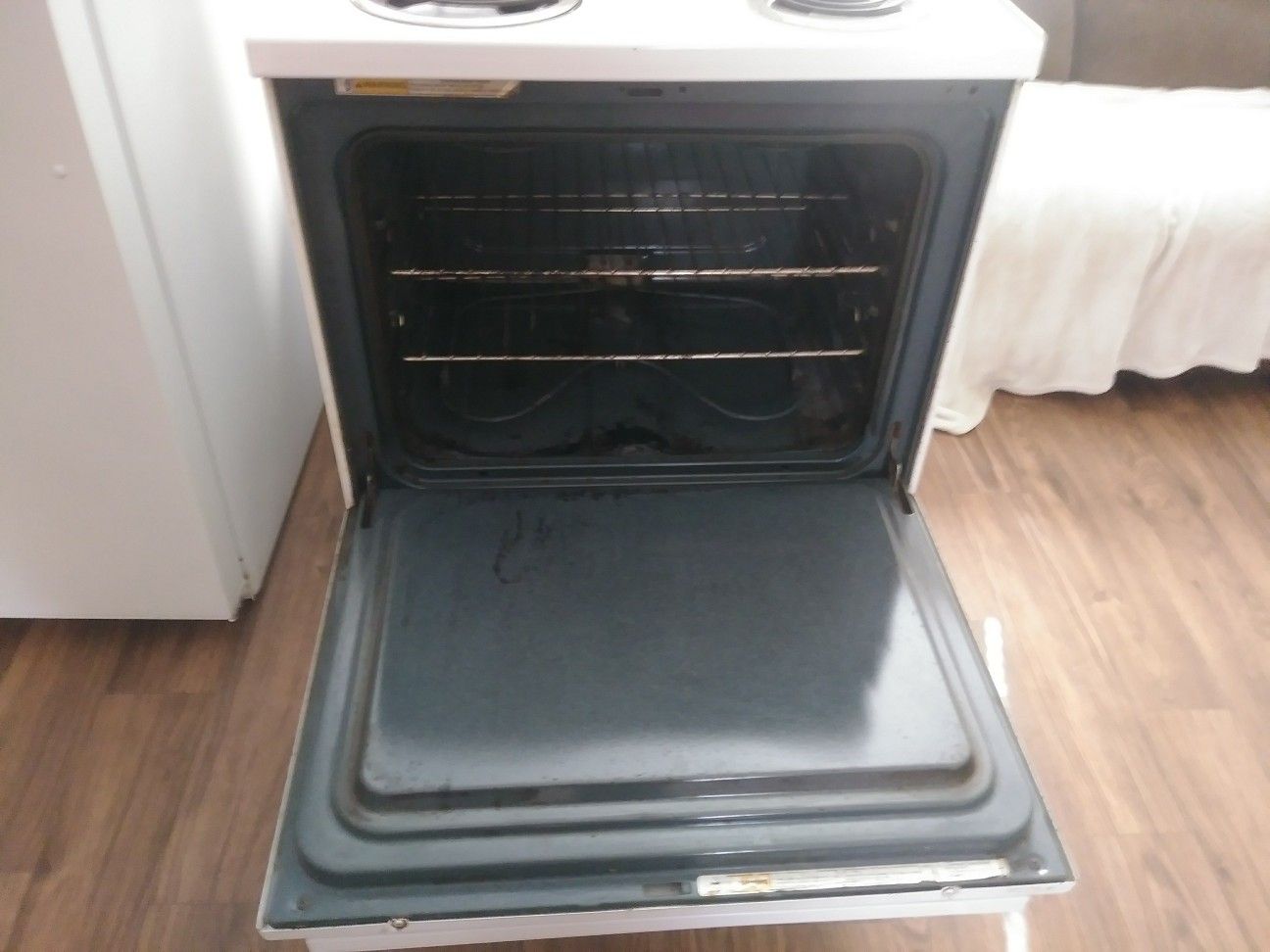 Whirppol stove and GE refrigerator