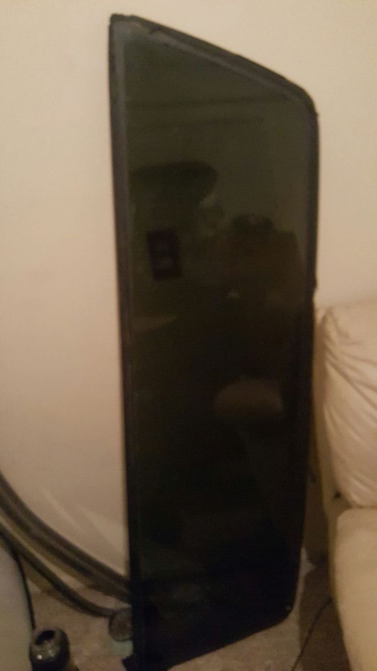 88-98 chevy / gmc / silverado tinted rear window