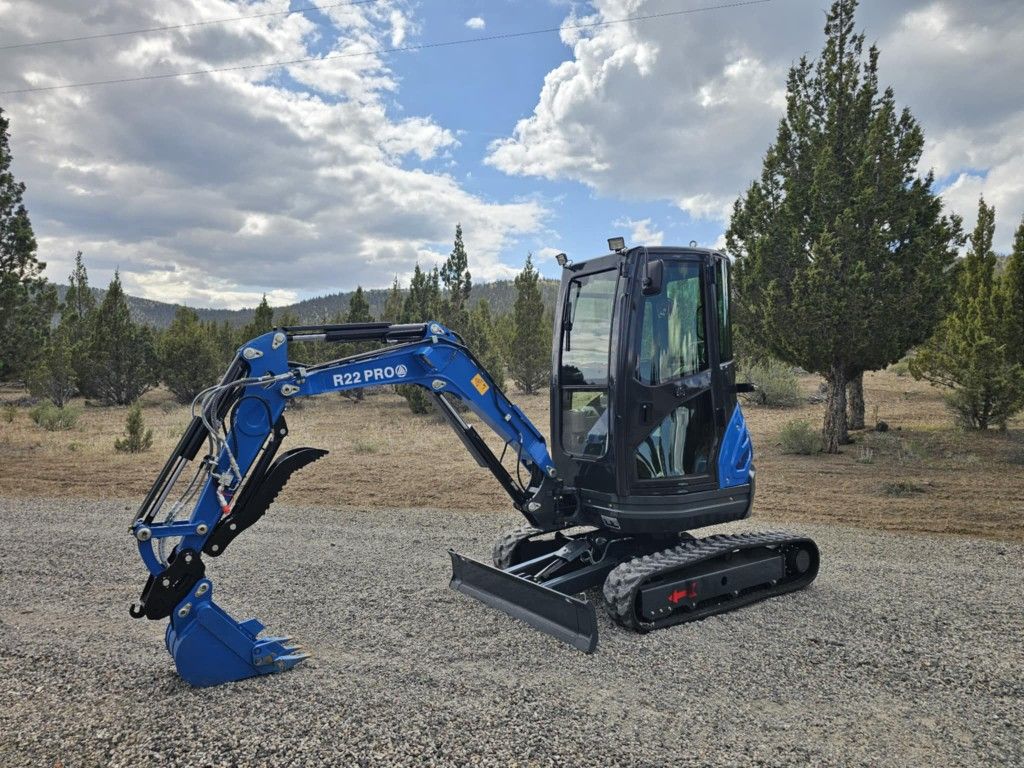 Rippa R22 PRO Mini Ecavator