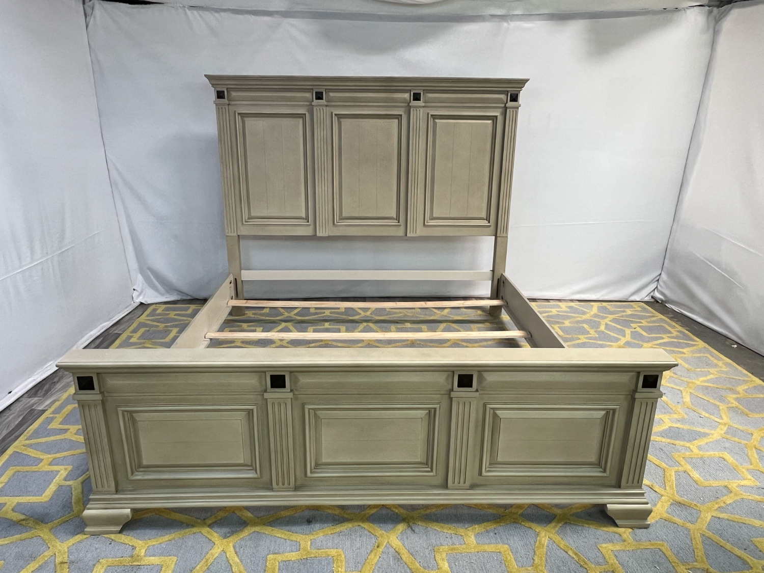 ( Delivery Available ) Cambridge Heritage King - Size Bed Frame