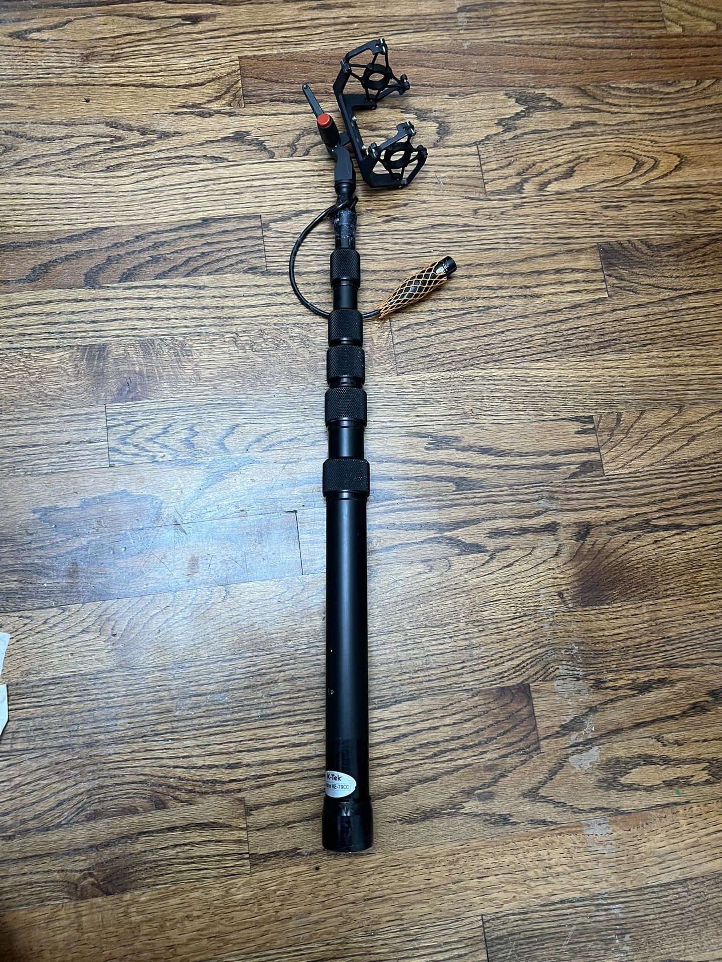 K-Tek KE-79CC Traveler Avalon Series Aluminum Boompole with Internal XLR Cable