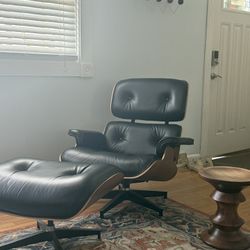 Eames Lounge Chair 