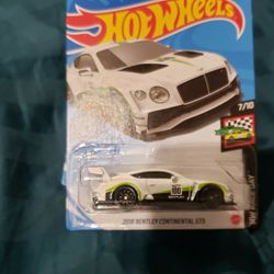 Hot Wheels 2018 BENTLEY CONTINENTAL GT3