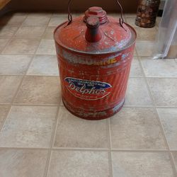 Vintage pieces Delphos gas can all original 1930s General Electric spotlight for car and Queen arcade toy stove early