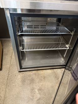 Title: Turbo Air Commercial Undercounter Refrigerator – Working