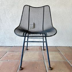 Mid Century Woodard Sculptura Iron Patio Chair