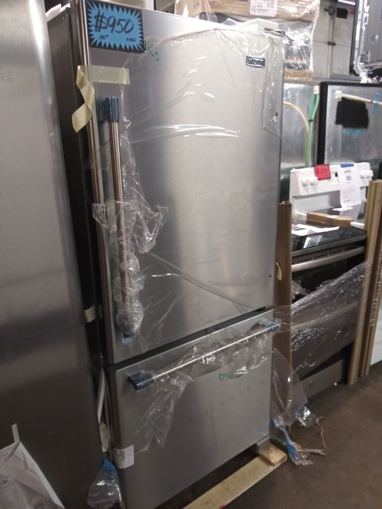 New Maytag 30in. Stainless steel Bottom freezer refrigerator