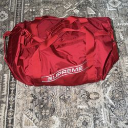 Supreme Logo Duffle Bag Red