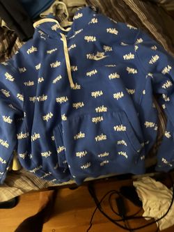 Nike Sweater 