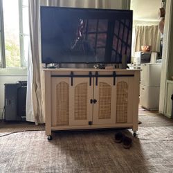 Dog Crate/ TV Stand 