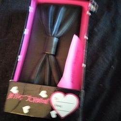 Betsey Johnson  Black Bow Wallet 