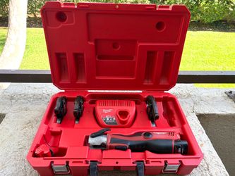 Milwaukee 1/2"-1" ProPress Tool kit 2473-22 M12