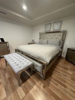Cal King Bedroom Set