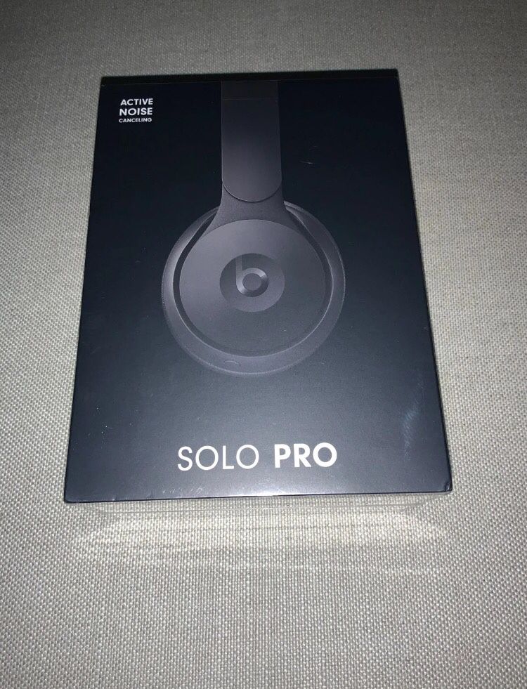 Beats Solo Pro