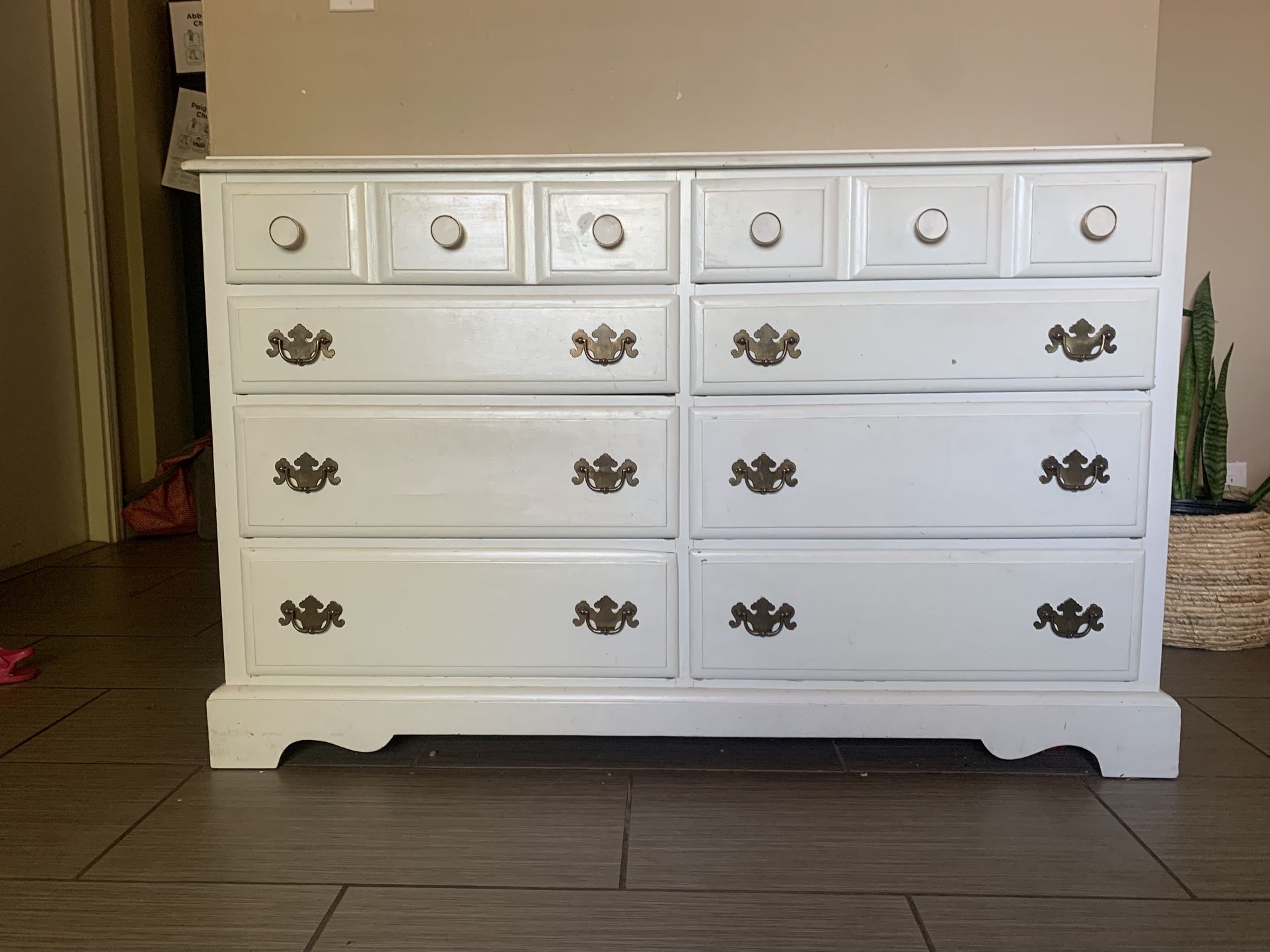 Dresser