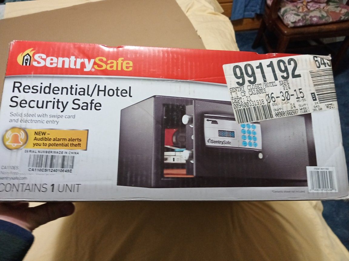 SentrySafe Residential/Hotel Security Safe (CA110ES)