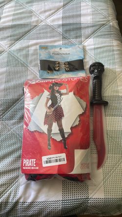 Women's Pirate Costume Set with Accessories