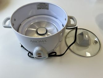 Aroma Housewares Select Stainless Rice Cooker & Warmer with Uncoated Inner  Pot, 6-Cup(cooked) / 1.2Qt, ARC-753SG, White for Sale in West Menlo Park,  CA - OfferUp