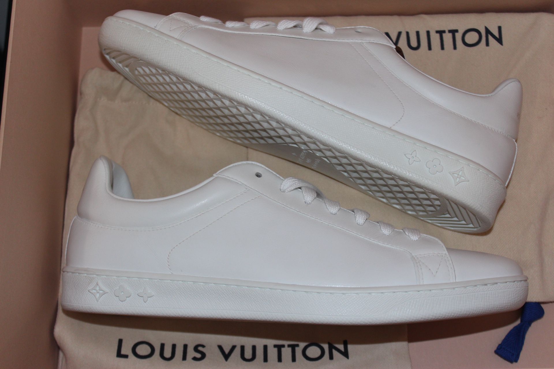 Louis Vuitton Luxembourg Sneaker for Sale in Bothell, WA - OfferUp