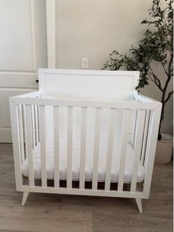 White Mini Crib