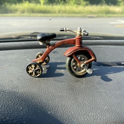 VTG Die Cast Tricycle Toy Cast Iron Miniature 