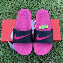 $10 Nike Slides Brand New Size 4Y & 5Y Brand New