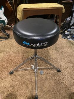 DW 9000 Airlift Round Top Throne
