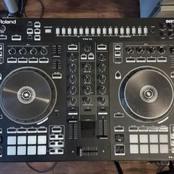 Roland 505 DJ Controller