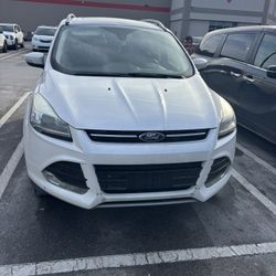 2014 Ford Escape Titani