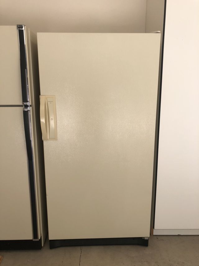 Kenmore 17 cu ft Freezer