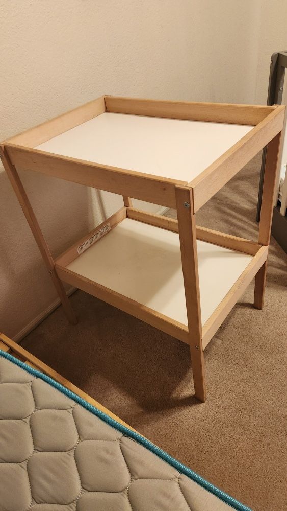 IKEA Sniglar Changing Table