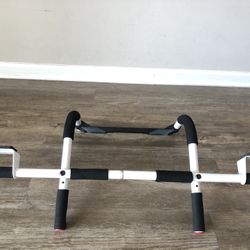 Pull Up Bar