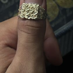 Gold nugget ring